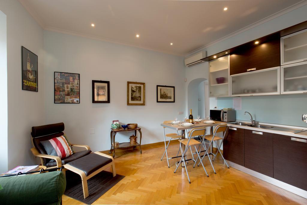 Holidays Banchi Vecchi Apartment Roma Exterior foto