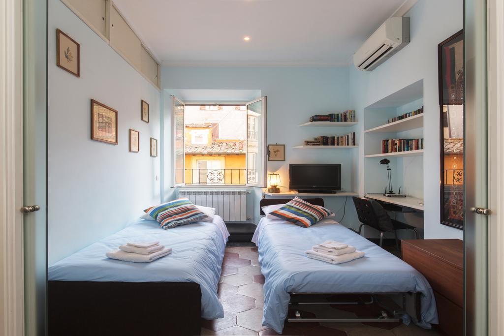 Holidays Banchi Vecchi Apartment Roma Exterior foto